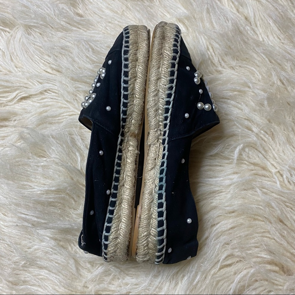 Chanel CC black suede pearl espadrille shoes 38 - Picture 5 of 8